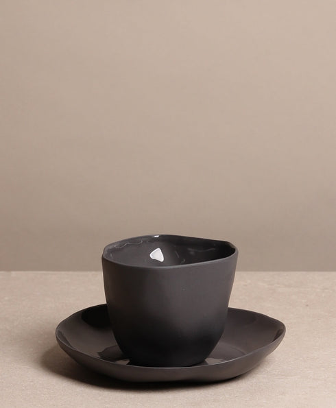 https://www.tinkalu.com/media/a3/a2/2e/1730704238/Becher gro mit UT anthra.jpeg
