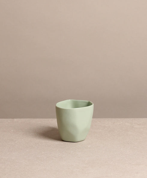 https://www.tinkalu.com/media/bc/b9/8e/1730562929/Becher klein mint.jpg