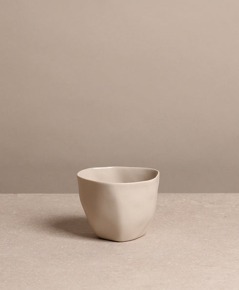 https://www.tinkalu.com/media/29/2e/ea/1730564233/Becher mittel beige.jpg