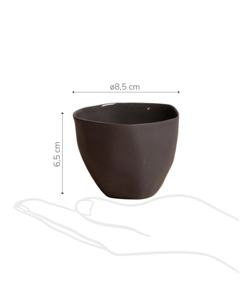 https://www.tinkalu.com/media/07/fc/89/1732480310/Hand Becher M anthra tiny.jpg