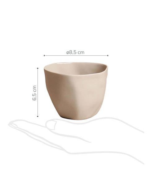 https://www.tinkalu.com/media/7d/b3/f5/1732480310/Hand Becher M beige tiny.jpg