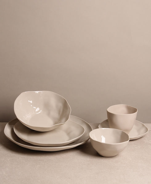 https://www.tinkalu.com/media/a4/1c/32/1730821819/Speise und Kaffee Set beige.jpg