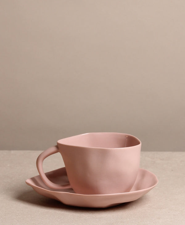 https://www.tinkalu.com/media/d9/2e/ba/1730560335/Tasse gro mit UT rose.jpg