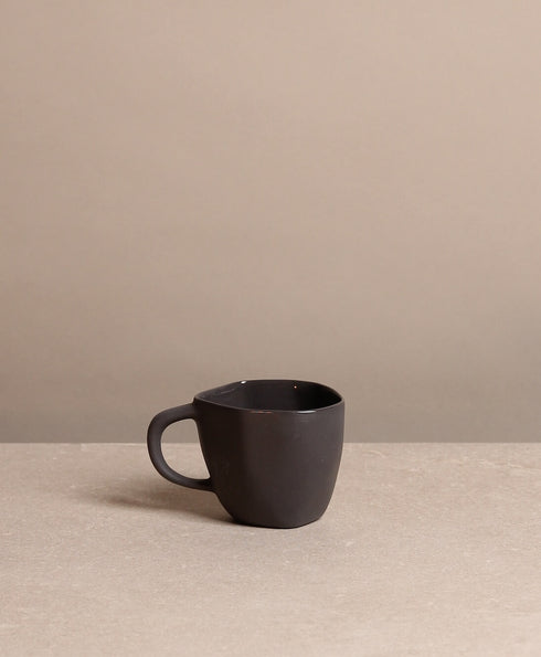 https://www.tinkalu.com/media/49/e8/cf/1730561495/Tasse klein anthra.jpg